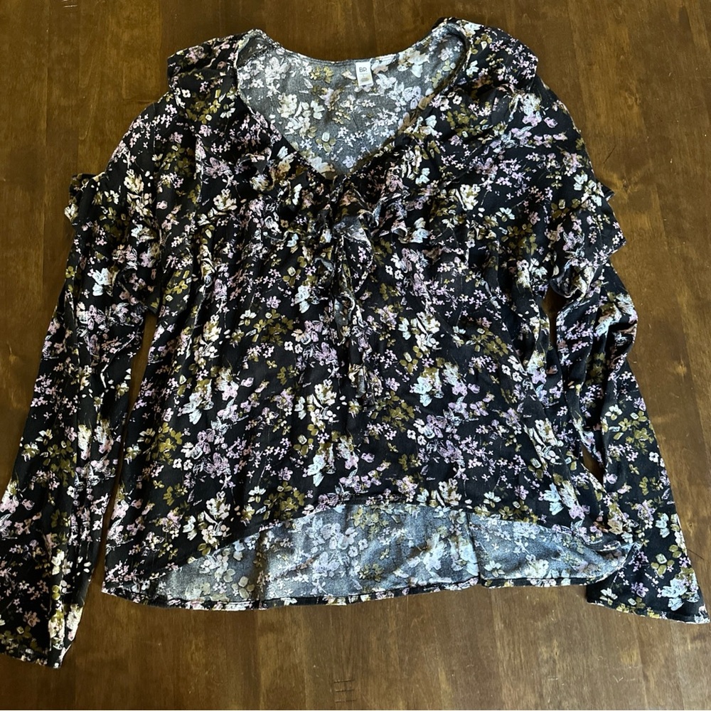 BP. Size Large Ruffle Top Cottagecore Prarie Floral Spring Fairy Flowing 💕‎